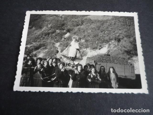 Fotografia antica: QUIROS ASTURIAS PROCESION VIRGEN DE COVADONGA ANTIGUA FOTOGRAFIA 7,5 X 10 CM