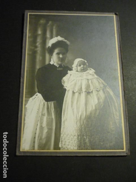 Alte Fotografie: RETRATO DE AMA DE CRIA NI&Ntilde;ERA NODRIZA CON BEBE ANTIGUA FOTOGRAFIA 11 X 15,5 CM
