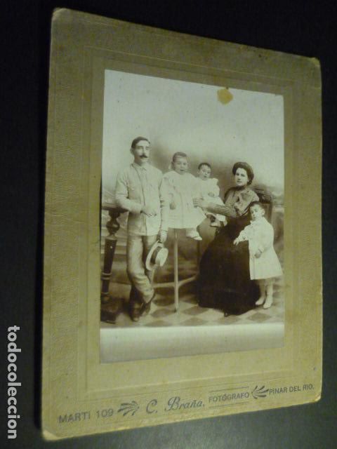 Fotograf&iacute;a antigua: RETRATO DE FAMILIA PINAR DEL RIO CUBA C. BRA&Ntilde;A FOTOGRAFO 18 X 23 CM
