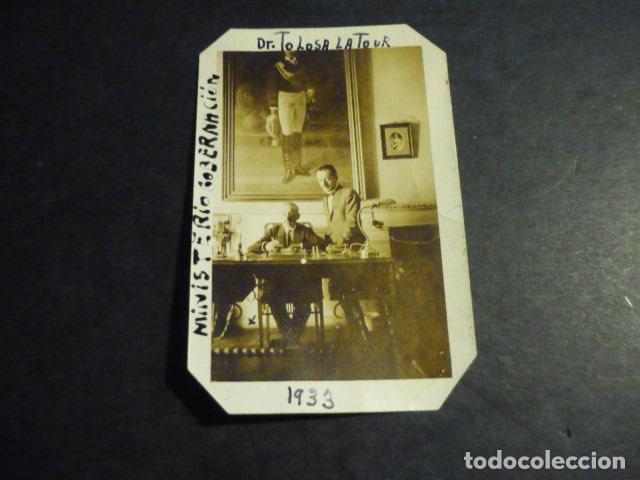 Fotograf&iacute;a antigua: MANUEL TOLOSA LATOUR MEDICO PEDIATRA 1933 EN MINISTERIO GOBERNACION ANTIGUA FOTOGRAFIA 5 X 7,5 CM