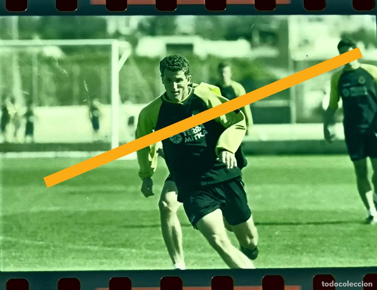 Fotografia antica: Antiguo negativo de fotograf&iacute;a. Entrenamiento Villarreal club de f&uacute;tbol. A&ntilde;o 2001.
