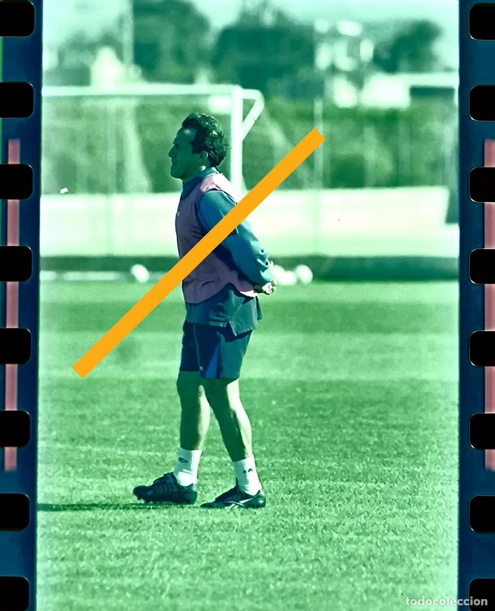 Fotografia antica: Antiguo negativo de fotograf&iacute;a. Entrenamiento Villarreal club de f&uacute;tbol. A&ntilde;o 2001.
