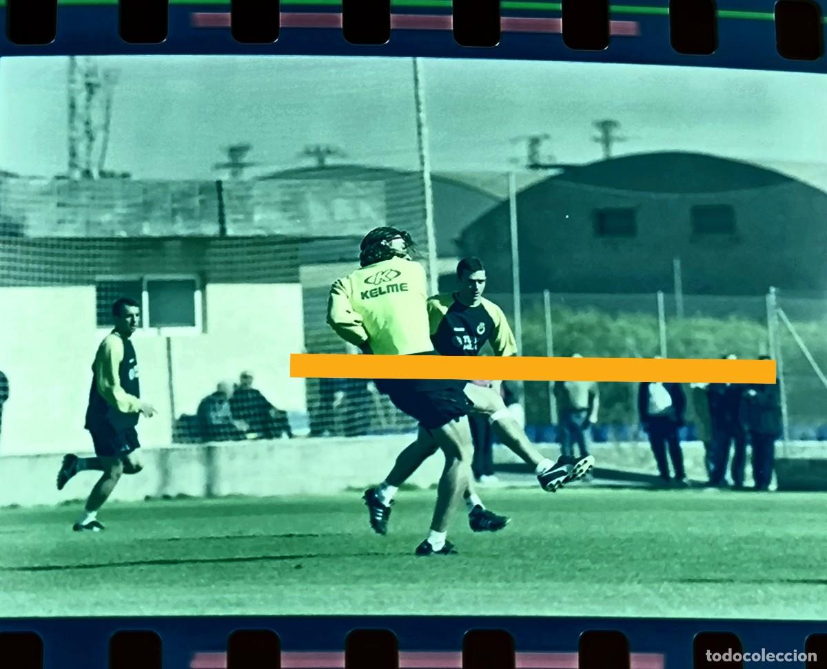 Fotografia antica: Antiguo negativo de fotograf&iacute;a. Entrenamiento Villarreal club de f&uacute;tbol. A&ntilde;o 2001.