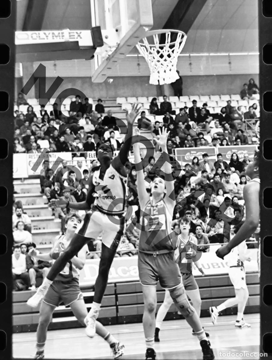 Fotograf&iacute;a antigua: Antiguo negativo de fotograf&iacute;a. Baloncesto femenino. Dorna Godella - Club Juven. A&ntilde;o 1993