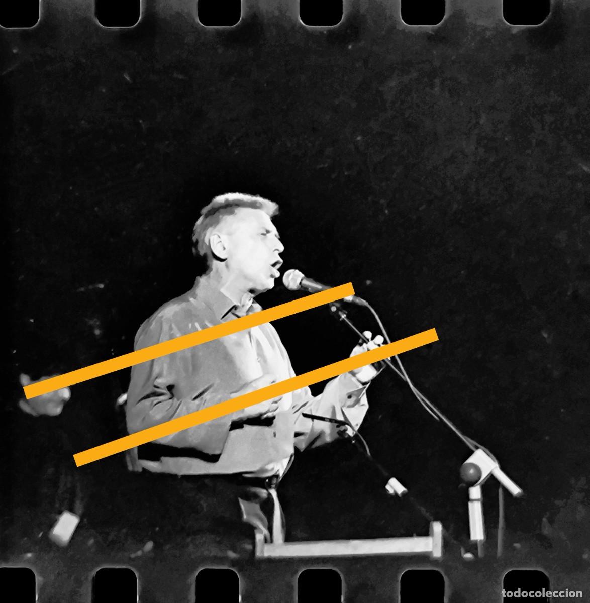 Fotograf&iacute;a antigua: Antiguo negativo de fotograf&iacute;a. Raimon. Cantante escritor y poeta.
