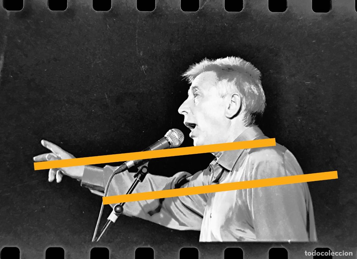 Fotograf&iacute;a antigua: Antiguo negativo de fotograf&iacute;a. Raimon. Cantante escritor y poeta.