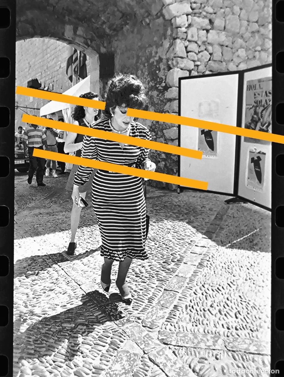Fotograf&iacute;a antigua: Antiguo negativo de fotograf&iacute;a. Actriz Gina Lollobrigida en Pe&ntilde;&iacute;scola. Castell&oacute;n. A&ntilde;os 90.
