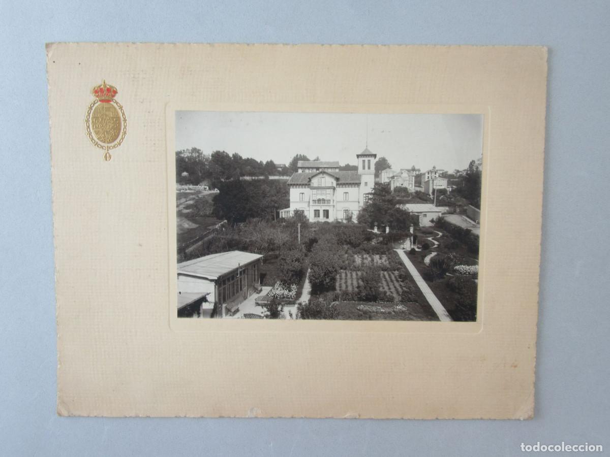 Fotograf&iacute;a antigua: Fotograf&iacute;a de un grupo de chalets. Ciudad desconocida, Galicia, Asturias, Cantabr&iacute;a, etc. c. 1920.