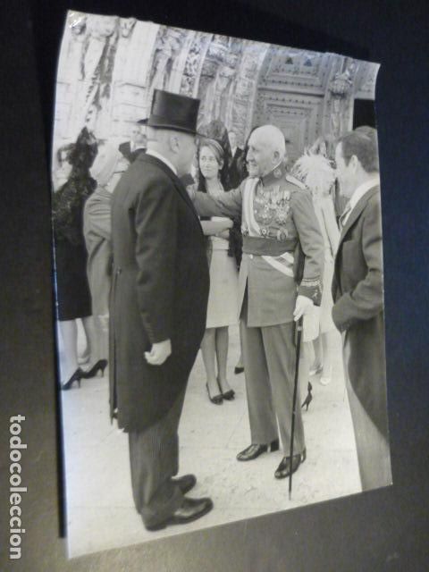 Antique Photography: LISBOA CONDE DE BEN OMAR CON NICOLAS FRANCO BODA INFANTA PILAR BORBON ANTIGUA FOTOGRAFIA 18 X 23 CM
