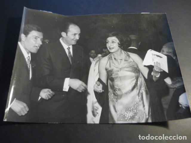 Antique Photography: MADRID INAUGURACION BOUTIQUE BIQUE CON LA DUQUESA DE AMALFI ANTIGUA FOTOGRAFIA 18 X 23 CM