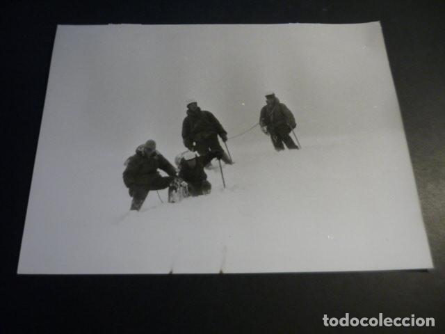Antique Photography: SALVAMENTO DE ALPINISTAS EN EL MONTBLANC ANTIGUA FOTOGRAFIA 1965 18 X 24 CM