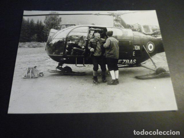 Antique Photography: SALVAMENTO DE ALPINISTAS EN EL MONTBLANC HELICOPTERO ANTIGUA FOTOGRAFIA 1965 18 X 24 CM