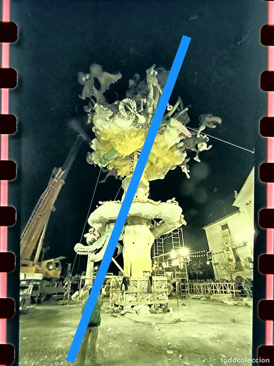 Fotograf&iacute;a antigua: Antiguo negativo de fotograf&iacute;a. Falla Plaza Na Jordana. A&ntilde;o 2000