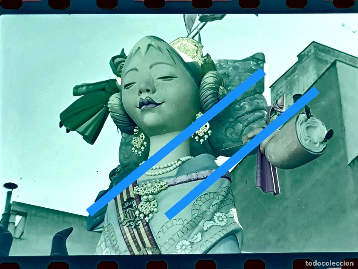 Fotograf&iacute;a antigua: Antiguo negativo de fotograf&iacute;a. Falla Plaza del Pilar. Fallas de Valencia. A&ntilde;o 1998