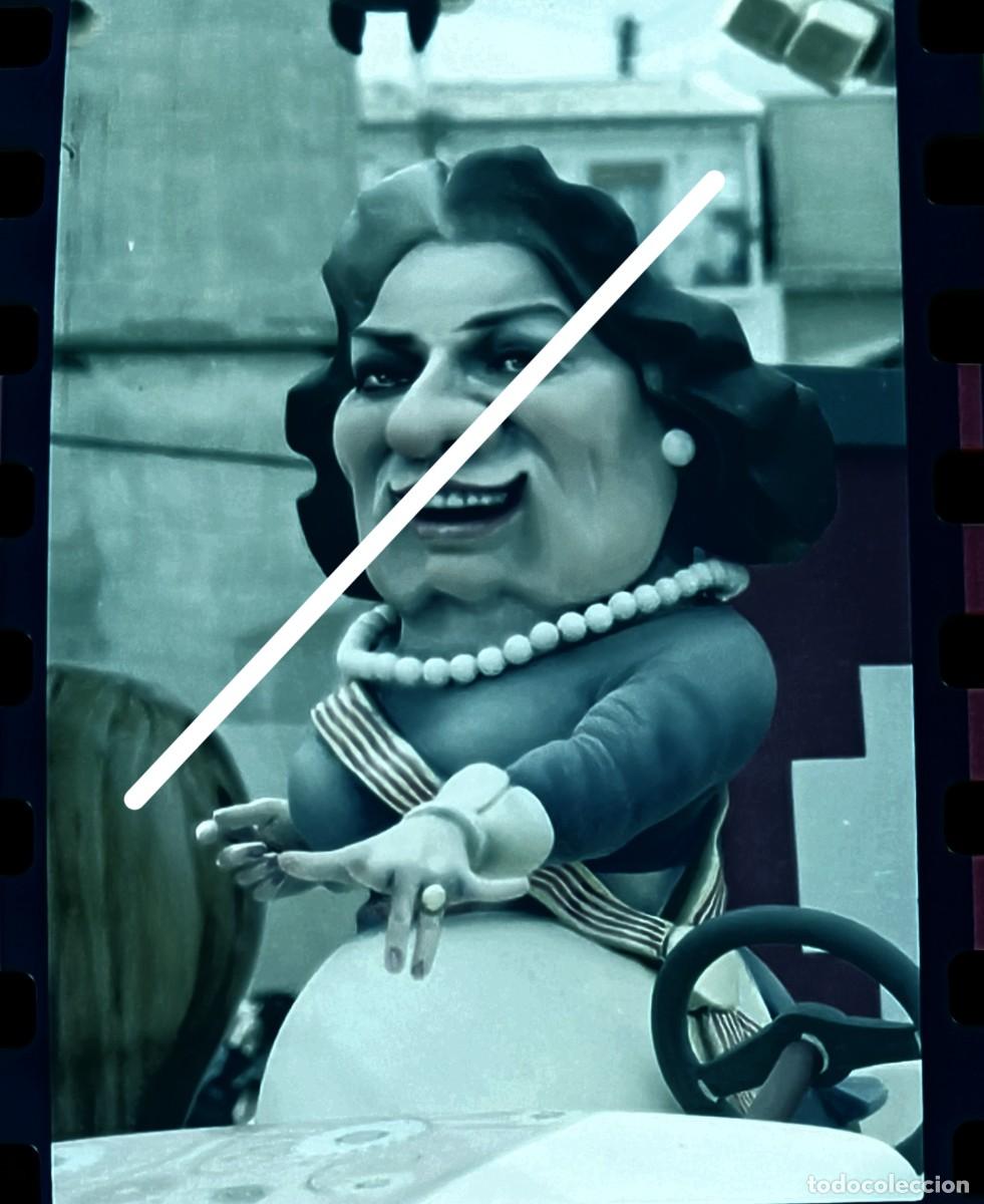 Fotograf&iacute;a antigua: Antiguo negativo de fotograf&iacute;a. Falla plaza del Pilar. Fallas de Valencia. A&ntilde;o 2002