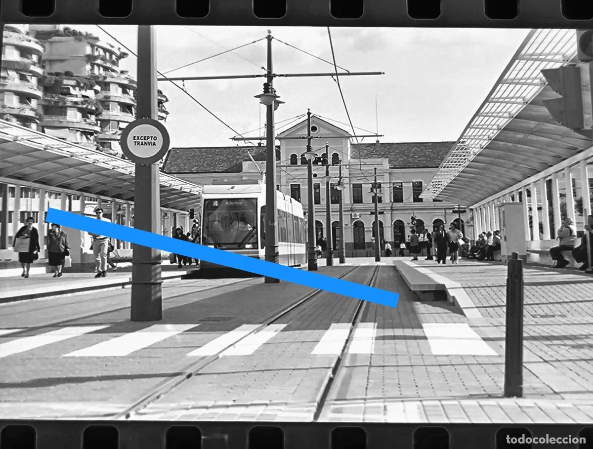 Fotograf&iacute;a antigua: Antiguo negativo de fotograf&iacute;a. Tranv&iacute;a. Valencia. A&ntilde;o 1994