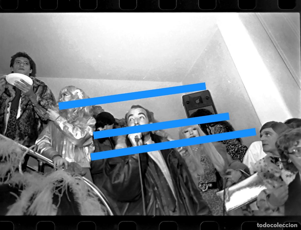 Fotograf&iacute;a antigua: Antiguo negativo de fotograf&iacute;a. Compa&ntilde;&iacute;a de teatro la Cubana. C&oacute;meme el coco negro. A&ntilde;o 1991