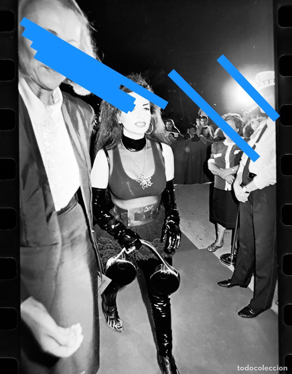 Fotograf&iacute;a antigua: Antiguo negativo de fotograf&iacute;a. Alaska. Cantante actriz y compositora. A&ntilde;o 1991