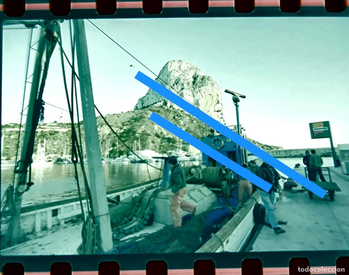 Fotograf&iacute;a antigua: Antiguo negativo de fotograf&iacute;a. Calpe Alicante. Barco pesquero. A&ntilde;os 90