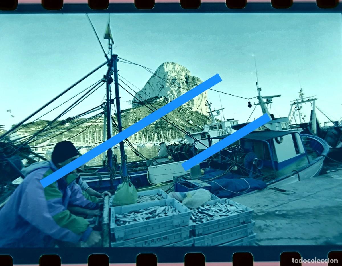 Fotograf&iacute;a antigua: Antiguo negativo de fotograf&iacute;a. Calpe Alicante. Barco pesquero. A&ntilde;os 90