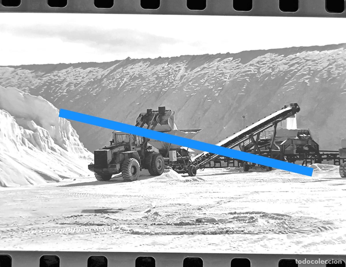 Fotograf&iacute;a antigua: Antiguo negativo de fotograf&iacute;a. Salinas de Torrevieja Alicante. A&ntilde;os 80/90