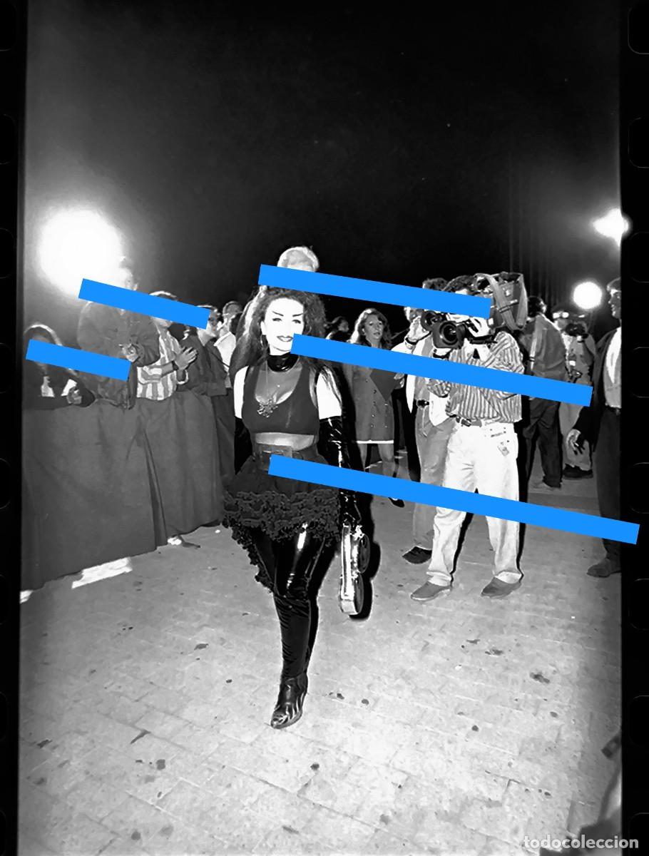 Fotograf&iacute;a antigua: Antiguo negativo de fotograf&iacute;a. Alaska. Cantante actriz y compositora. A&ntilde;o 1991