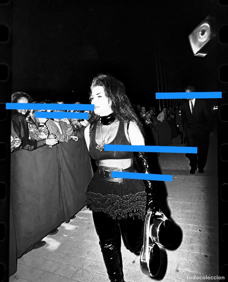 Fotograf&iacute;a antigua: Antiguo negativo de fotograf&iacute;a. Alaska. Cantante actriz y compositora. A&ntilde;o 1991