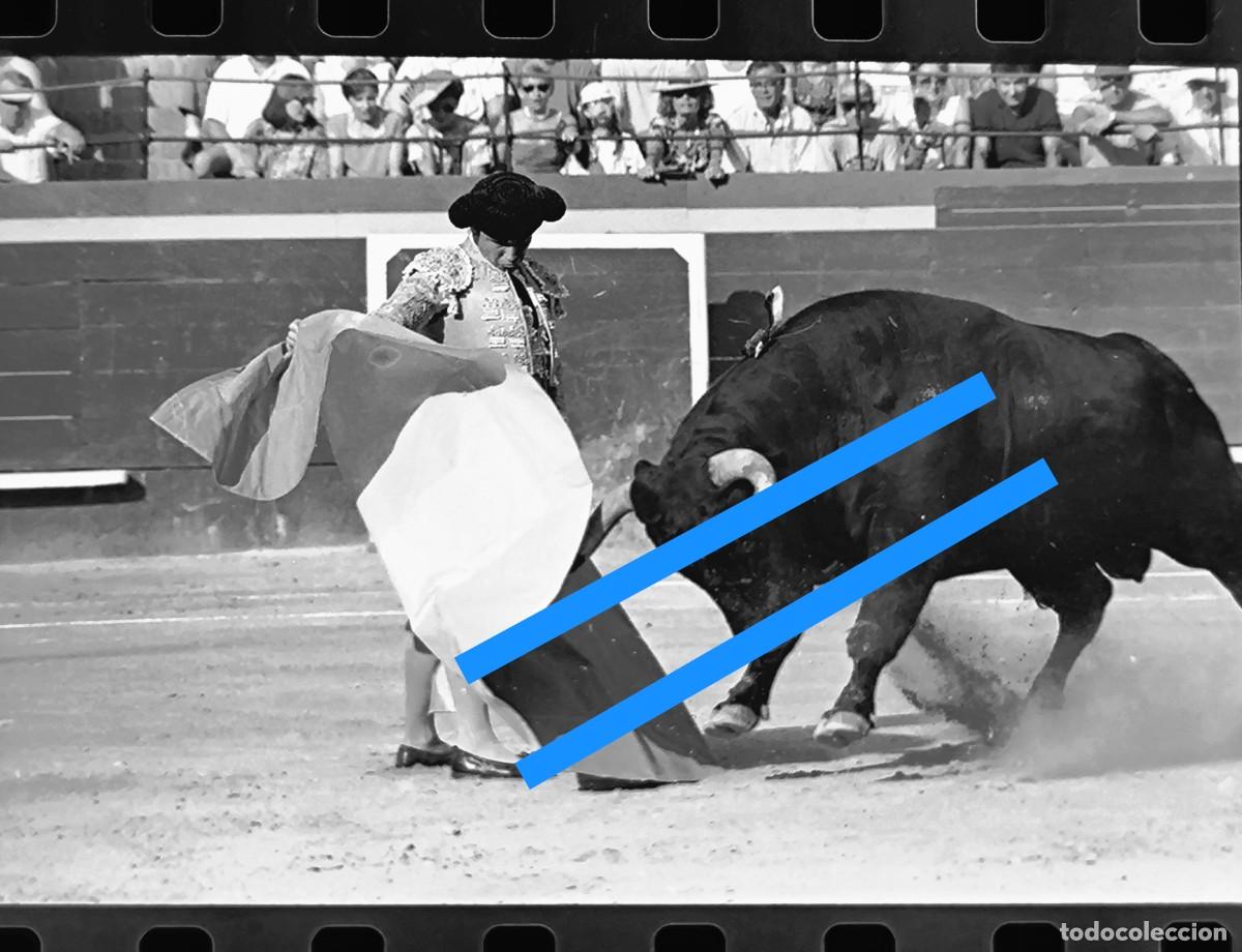 Fotograf&iacute;a antigua: Antiguo negativo de fotograf&iacute;a. Torero C&eacute;sar Rinc&oacute;n. Corrida de toros. A&ntilde;o 1992