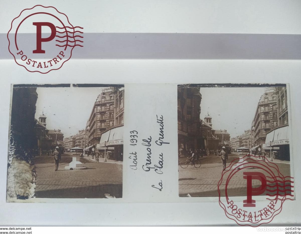Fotografia antiga: Aout 1933 Grenoble La place Grenette St&eacute;r&eacute;o sur verre plaque de Verre Fran&ccedil;e