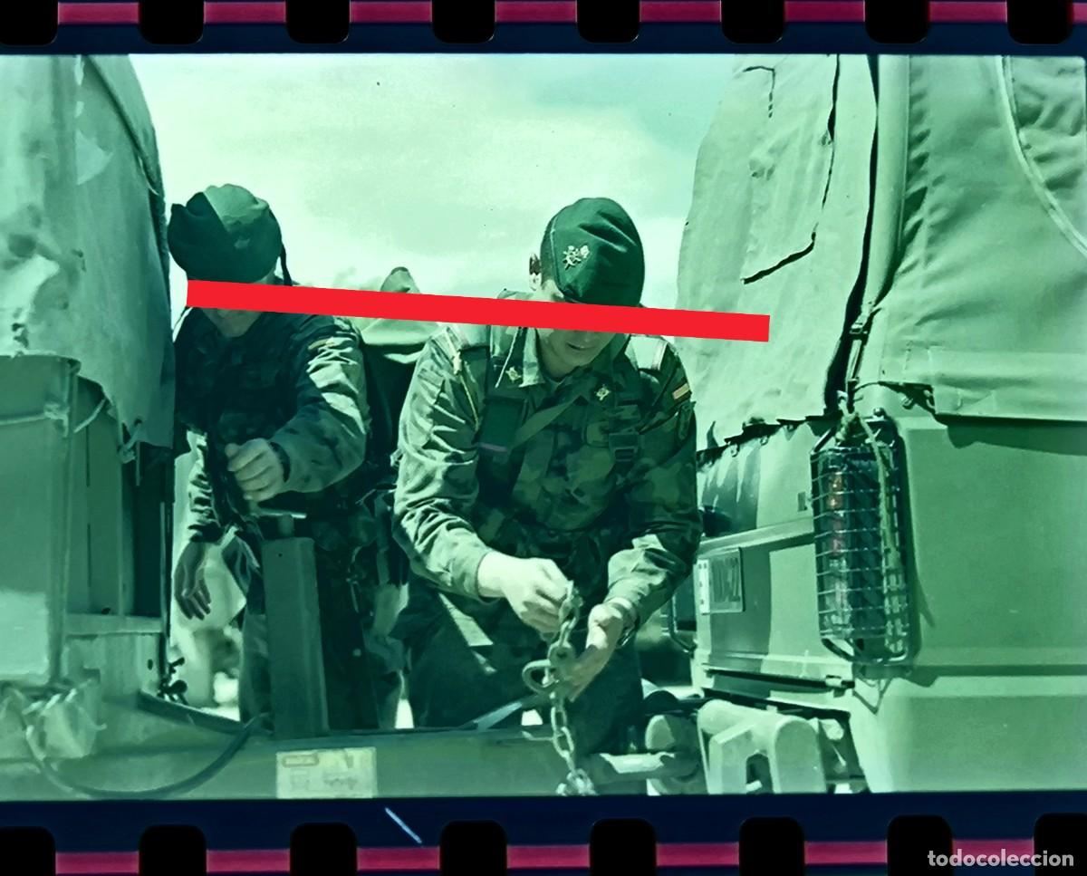 Fotograf&iacute;a antigua: Negativo de fotograf&iacute;a. Militar. Militares espa&ntilde;oles hacia Kosovo. A&ntilde;o 1999