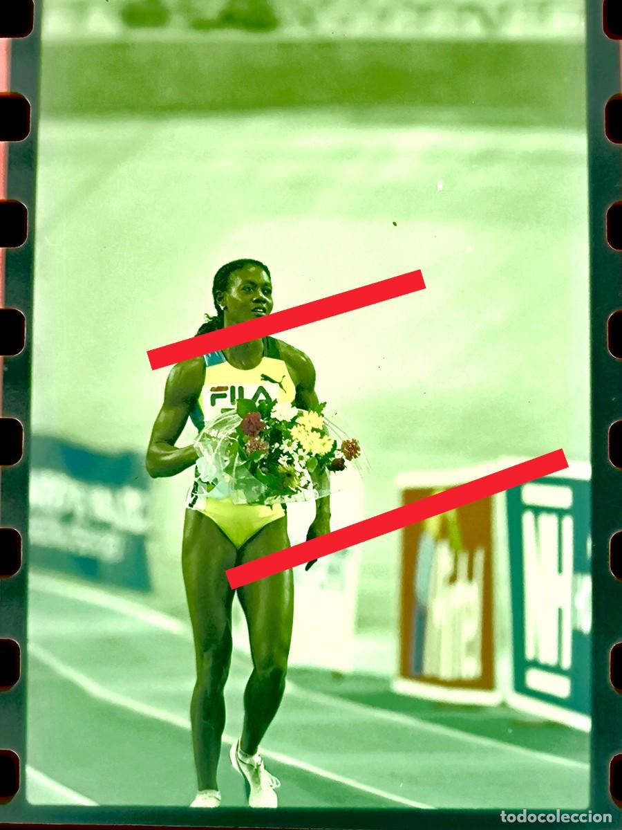 Fotograf&iacute;a antigua: Negativo de fotograf&iacute;a. Merlene Ottey. Atleta velocista. A&ntilde;o 2000