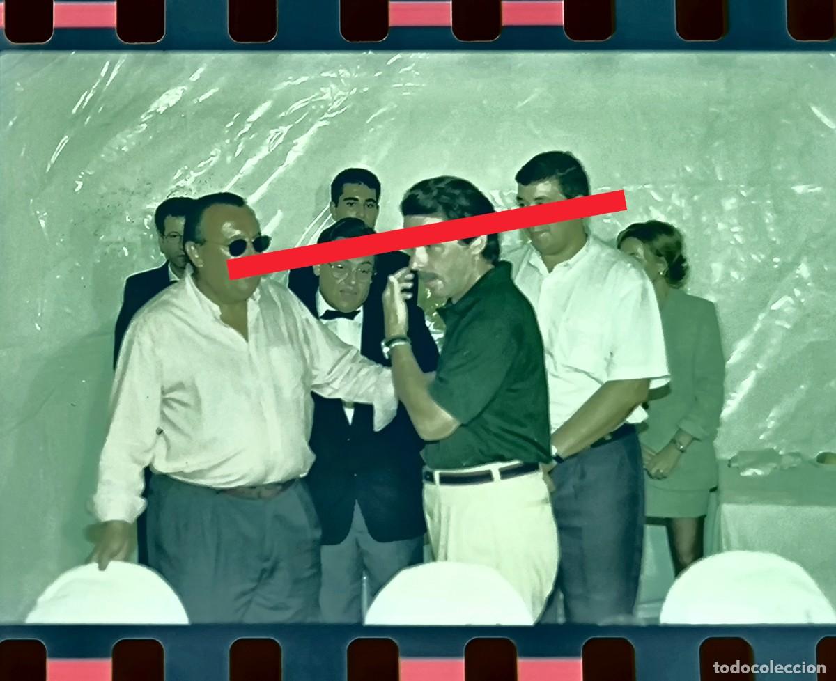 Fotograf&iacute;a antigua: Negativo de fotograf&iacute;a. Visita de Jos&eacute; Mar&iacute;a Aznar a Alcora Castell&oacute;n. A&ntilde;o 1999