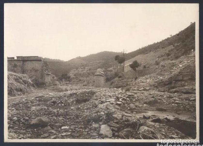 Photographie ancienne: Foto *Clich&eacute; Pons G.* *Sant Mateu de Bages a Pin&oacute;s* Meds: 165 x 233 mms.