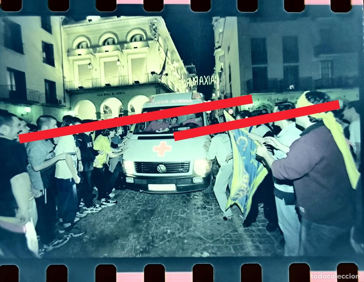 Fotograf&iacute;a antigua: Negativo de fotograf&iacute;a. Celebraci&oacute;n ascenso primera divisi&oacute;n. Villarreal club de f&uacute;tbol. A&ntilde;o 1998