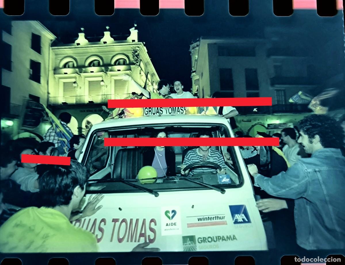 Fotograf&iacute;a antigua: Negativo de fotograf&iacute;a. Celebraci&oacute;n ascenso primera divisi&oacute;n. Villarreal club de f&uacute;tbol. A&ntilde;o 1998