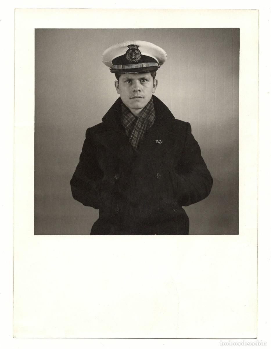Fotograf&iacute;a antigua: Autoretrato, Eduardo. Galer&iacute;a Tartessos, febrero 1985. Barcelona. 18x24cm.