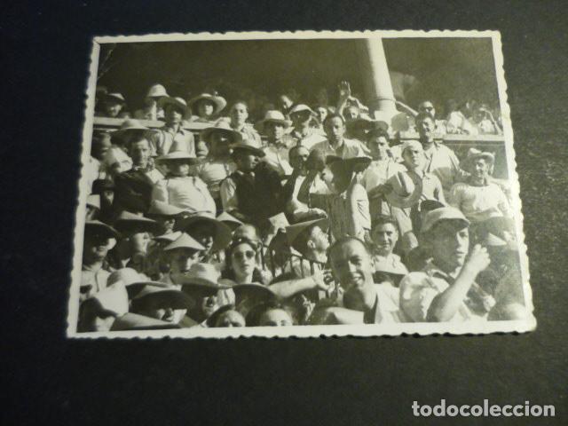 Fotograf&iacute;a antigua: LOGRO&Ntilde;O LA RIOJA GRUPO EN LA PLAZA DE TOROS CHAPRESTO FOTOGRAFO ANTIGUA FOTOGRAFIA 8,5 X 12 CM