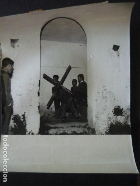 Fotograf&iacute;a antigua: CHINCH&Oacute;N MADRID ENSAYOS PASION VIVIENTE SEMANA SANTA ANTIGUA FOTOGRAFIA 1967 18 X 23,5 CM