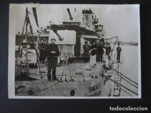 Fotograf&iacute;a antigua: MANUEL AZA&Ntilde;A PRESIDENTE SEGUNDA REPUBLICA PRESO EN CA&Ntilde;ONERO FOTOGRAFIA 1973 18 X 23,5 CM