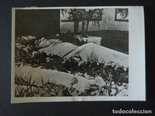 Fotograf&iacute;a antigua: MANUEL AZA&Ntilde;A POLITICO CADAVER FOTOGRAFA 1978 13 X 18 CM
