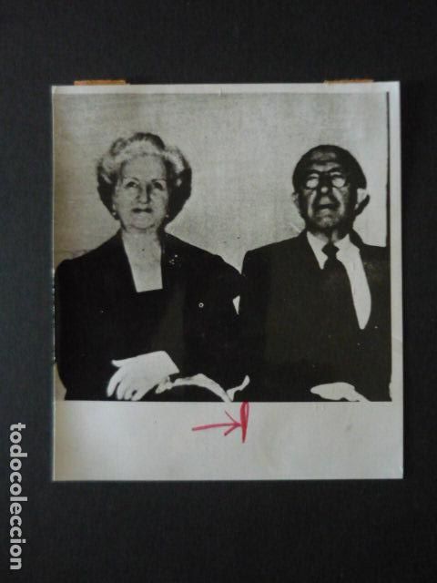 Fotograf&iacute;a antigua: DOLORES RIVAS CHERIF VIUDA DE AZA&Ntilde;A FOTOGRAFIA 1974 11 X 13 CM