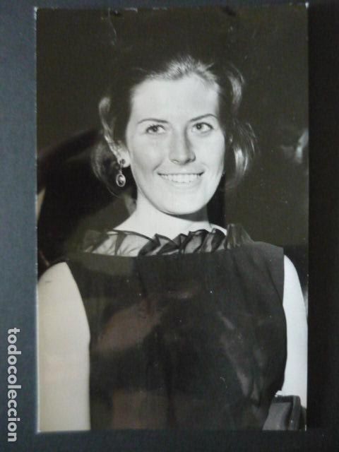 Fotografia antiga: MADRID SE&Ntilde;ORITAS ALTA SOCIEDAD GALA DE DEBUTANTES 1965 ANTIGUA FOTOGRAFIA 12 X 18 CM