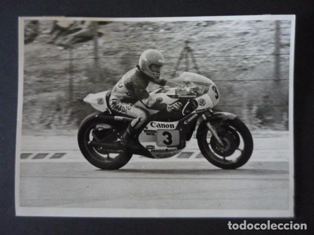 Fotograf&iacute;a antigua: FRANCISCO PEREZ CALAFAT CORREDOR MOTOCICLISMO PREMIO OTO&Ntilde;O JARAMA 1979 ANTIGUA FOTOGRAFIA 18 X 13 CM