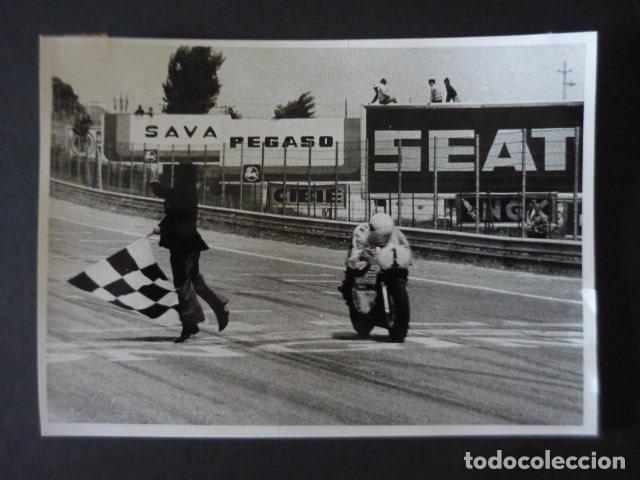 Fotograf&iacute;a antigua: KENNY ROBERTS CORREDOR MOTOCICLISMO GRAN PREMIO JARAMA 1979 ANTIGUA FOTOGRAFIA 18 X 13 CM