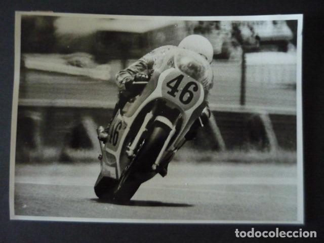 Fotograf&iacute;a antigua: MIKE BALDWIN CORREDOR MOTOCICLISMO GRAN PREMIO JARAMA 1979 ANTIGUA FOTOGRAFIA 18 X 13 CM