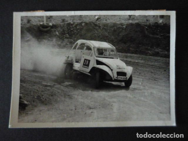 Fotograf&iacute;a antigua: VALENCIA CARRETERA AUTOMOVILISMO POP CROSS CITROEN DYANE 1976 ARNAUD ANTIGUA FOTOGRAFIA 7,5 X 10,5 C