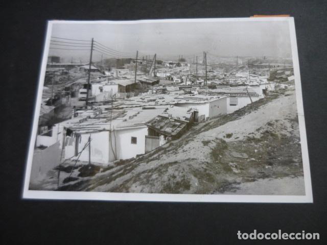 Fotograf&iacute;a antigua: MADRID VALLECAS CHABOLAS TEJAR DE LUIS GOMEZ ANTIGUA FOTOGRAFIA ORIGINAL 13 X 18 CM