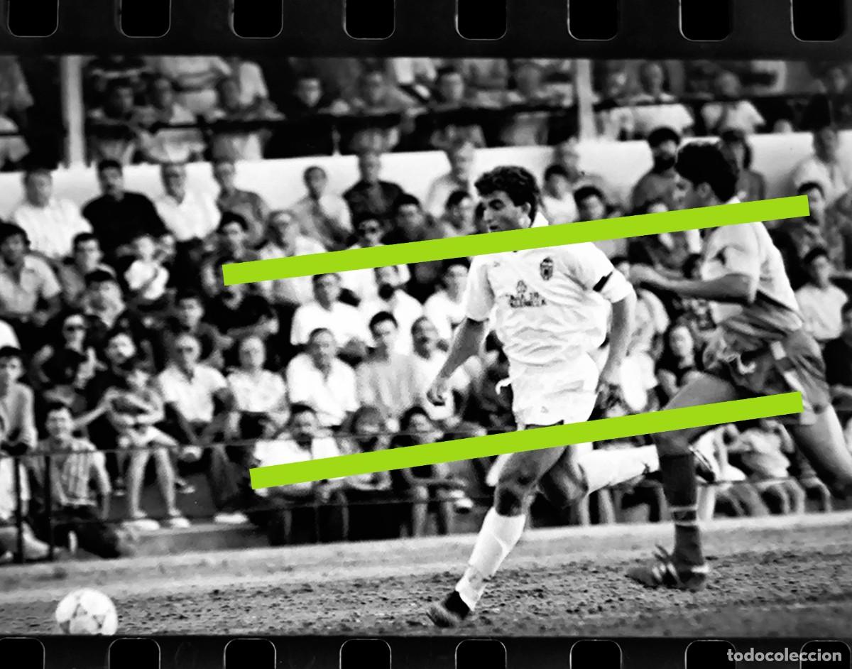 Fotograf&iacute;a antigua: Negativo de fotograf&iacute;a. Burjassot club de f&uacute;tbol - Valencia C.F. Partido. A&ntilde;o 1991.