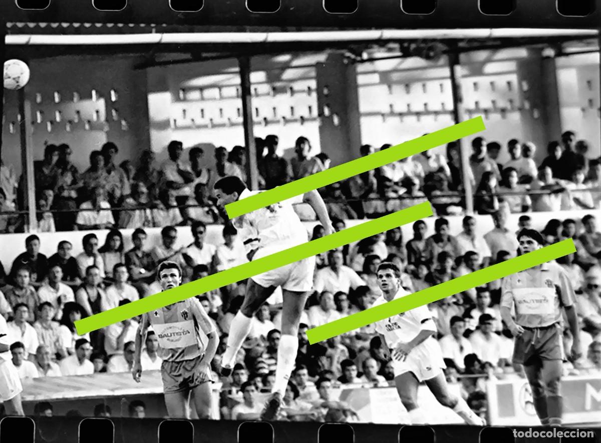 Fotograf&iacute;a antigua: Negativo de fotograf&iacute;a. Burjassot club de f&uacute;tbol - Valencia C.F. Rommel Fern&aacute;ndez. A&ntilde;o 1991