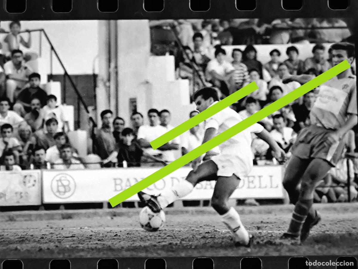 Antique Photography: Negativo de fotograf&iacute;a. Burjassot club de f&uacute;tbol - Valencia C.F. Partido. A&ntilde;o 1991.